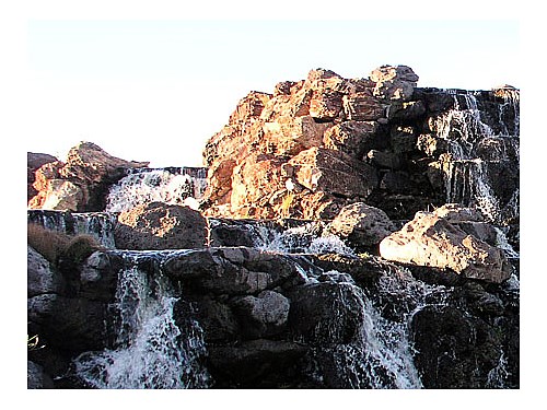 Water Feature Artificial fountains provide interest and excitement in golf courses marking the beginning or the end of the course.
